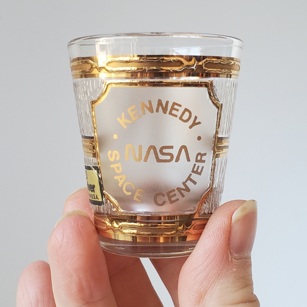 Collectable Kennedy Space Center NASA 22K Gold CULVER Shot Glass Made in USA